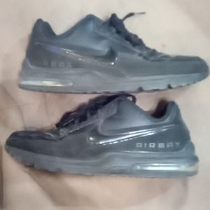 Nike air max shoes